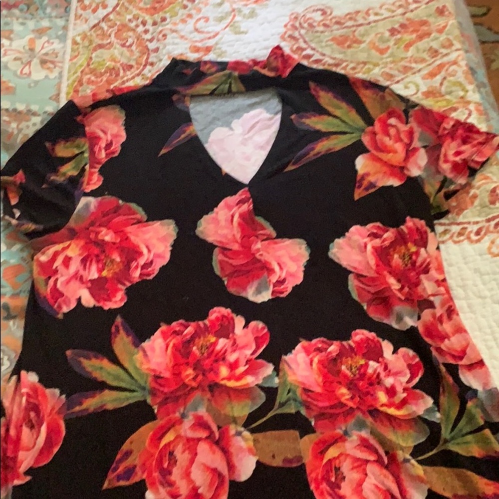 2 tops included a.n.a Size M Short Sleeve Tops.